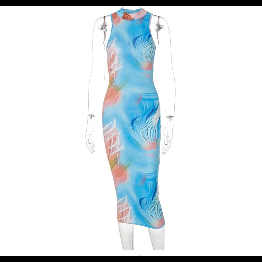 “Baby Blues” Back out midi dress - Picture 4 of 5